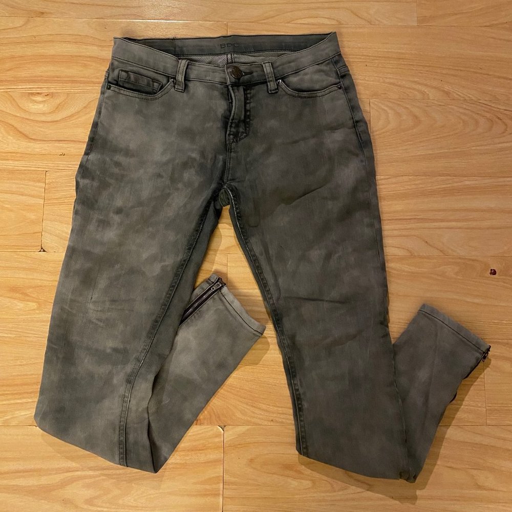 BDG Midrise Twig Long Ankle Zip Skinny Jeans